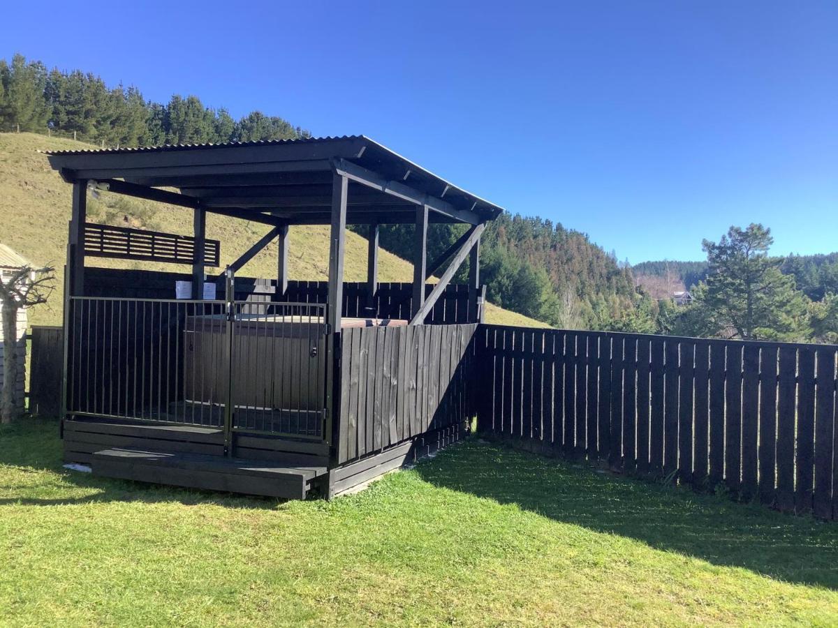The Farmhouse - Taupo Villa Kinloch Buitenkant foto