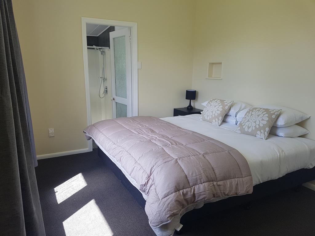 The Farmhouse - Taupo Villa Kinloch Buitenkant foto